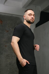 Фото - Базова футболка від Intruder чоловіча в чорному кольорі - Men box