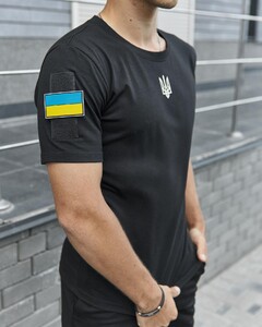Фото - Чоловіча чорна патріотична футболка Intruder з липучками на плечах - Men box