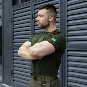 Фото - Однотонна футболка Pobedov Peremoga військова кольору хакі - Men box