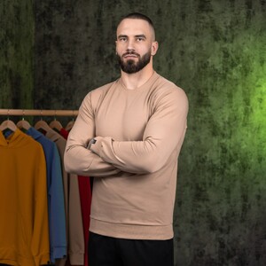 Фото - Світшот однотонний від Pobedov 001 бежевого кольору - Men box