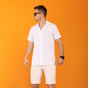 Фото - Бежеві чоловічі шорти Pobedov Frame прямого крою - Men box