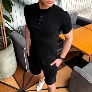 Фото - Однотонні чорні шорти прямого крою Pobedov Frame - Men box