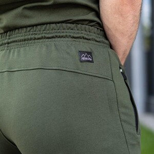 Фото - Трикотажні шорти кольору хакі від бренду Pobedov Zorro - Men box