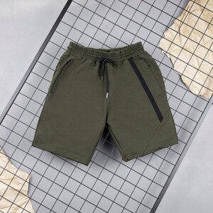 Фото - Трикотажні шорти кольору хакі від бренду Pobedov Zorro - Men box