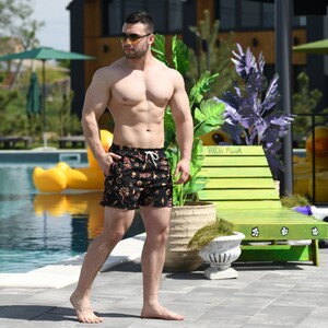 Фото - Шорти-плавки чорного кольору Pobedov Pool day Totem - Men box