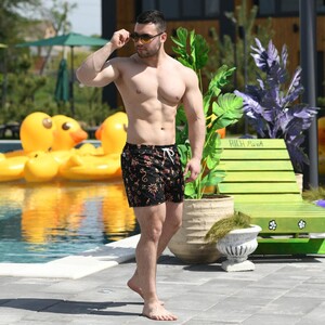 Фото - Шорти-плавки чорного кольору Pobedov Pool day Totem - Men box