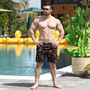 Фото - Чорні пляжні шорти Pobedov Vocation Totem - Men box