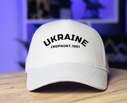Фото - Белая бейсболка бренда Pobedov с надписью Ukraine - Men box