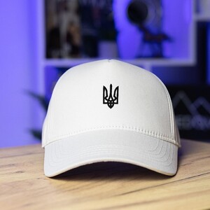 Фото - Всесезонна кепка Pobedov із чорною вишивкою "Герб" - Men box