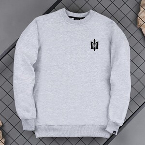 Фото - Патриотический серый свитшот от Pobedov "Тризуб Меч" - Men box