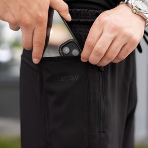 Фото - Базові однотонні шорти Pobedov Vil’nyy чорного кольору - Men box