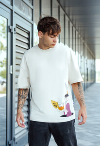 Фото - Футболка з кроликом Банні Staff bunny oversize - Men box