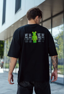 Фото - Футболка с фигурками Bearbrick Staff bearb oversize - Men box