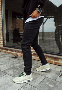 Фото - Джинсы молодежные черные Staff he black2 slim - Men box