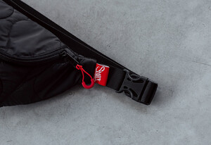 Фото - Поясная сумка бананка стеганая Staff bra black - Men box