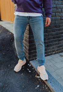 Фото - Джинсы зауженные светло-синие Staff blue slim - Men box