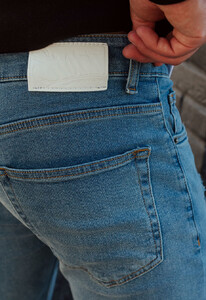 Фото - Джинсы сине-серые Staff blue gray slim - Men box