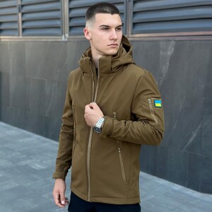 Фото - Куртка для чоловіків Pobedov Motive. Колір: койот - Men box