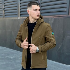 Фото - Куртка для чоловіків Pobedov Motive. Колір: койот - Men box