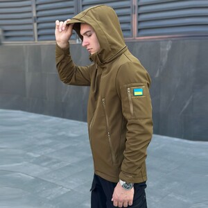 Фото - Куртка для чоловіків Pobedov Motive. Колір: койот - Men box
