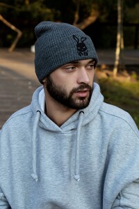Фото - Шапка з відворотом Intruder сірого кольору з вишивкою - Men box