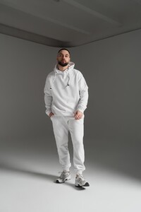 Фото - Теплый оверсайз костюм от Intruder в белом цвете - Men box