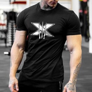 Фото - Футболка черного цвета бренда Alpha для фитнеса - Men box