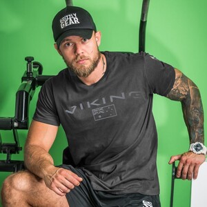 Фото - Футболка для чоловіків Alpha у сірому кольорі з принтом - Men box