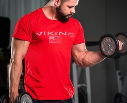 Фото - Яркая красная футболка Alpha для занятий спортом - Men box