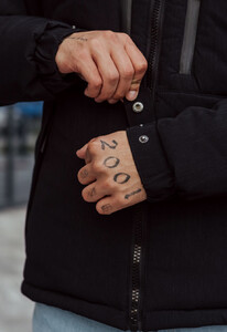 Фото - Чорна зимова куртка Staff black logo - Men box