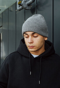 Фото - Однотонная шапка цвета графит Staff gray - Men box