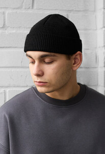 Фото - Однотонна базова чорна шапка Staff m3 black - Men box
