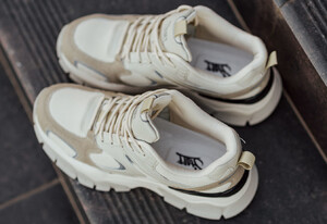 Фото - Мужские бежевые кроссовки Staff beige - Men box