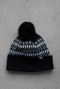 Фото - Черная теплая шапка с орнаментом Staff black & white - Men box