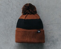 Фото - Чорно-коричнева зимова шапка Staff brown & black - Men box