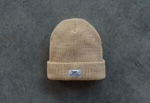 Фото - Зимняя бежевая шапка Staff beige basic logo - Men box