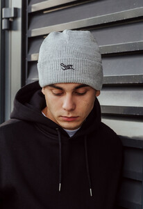 Фото - Сіра тепла шапка з логотипом Staff gray logo - Men box