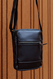Фото - Черная сумка-барсетка через плечо Staff leather chameleon - Men box