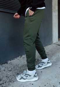 Фото - Теплые спортивные штаны цвета хаки Staff khaki logo fleece - Men box