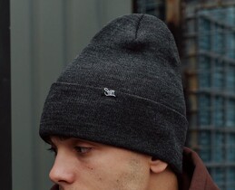Фото - Шапка кольору графіт Staff 11 long logo graphite - Men box