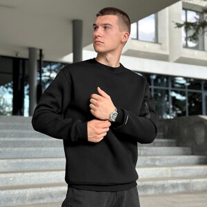 Фото - Базовий теплий світшот Pobedov Apex чорного кольору - Men box