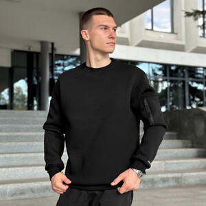 Фото - Базовий теплий світшот Pobedov Apex чорного кольору - Men box