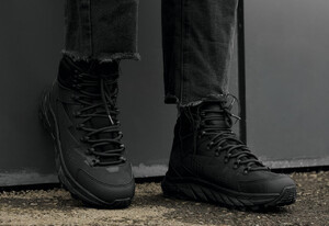 Фото - Однотонные черные зимние кроссовки Staff all black - Men box