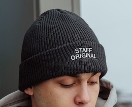 Фото - Повседневная шапка серого цвета Staff gray logo - Men box