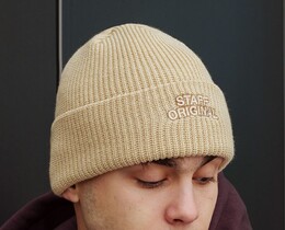 Фото - Теплая брендированная бежевая шапка Staff beige logo - Men box