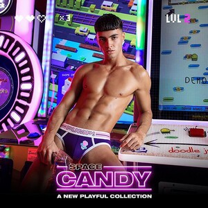 Фото - Брифы от бренда Pump фиолетового цвета с белой окантовкой - Men box