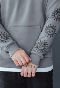 Фото - Теплое худи серого цвета Staff hand fleece - Men box