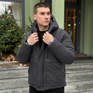 Фото - Мужская зимняя куртка Pobedov Rockford темно-серого цвета - Men box