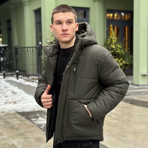 Фото - Повседневная зимняя куртка Pobedov Rockford в цвете хаки - Men box
