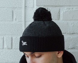 Фото - Черно-серая зимняя шапка Staff black & graphite logo pompon - Men box